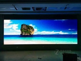 戶外P10單色和P2.5室內LED顯示屏哪個好？晶久源P2.5與科泰P10單色深度對比